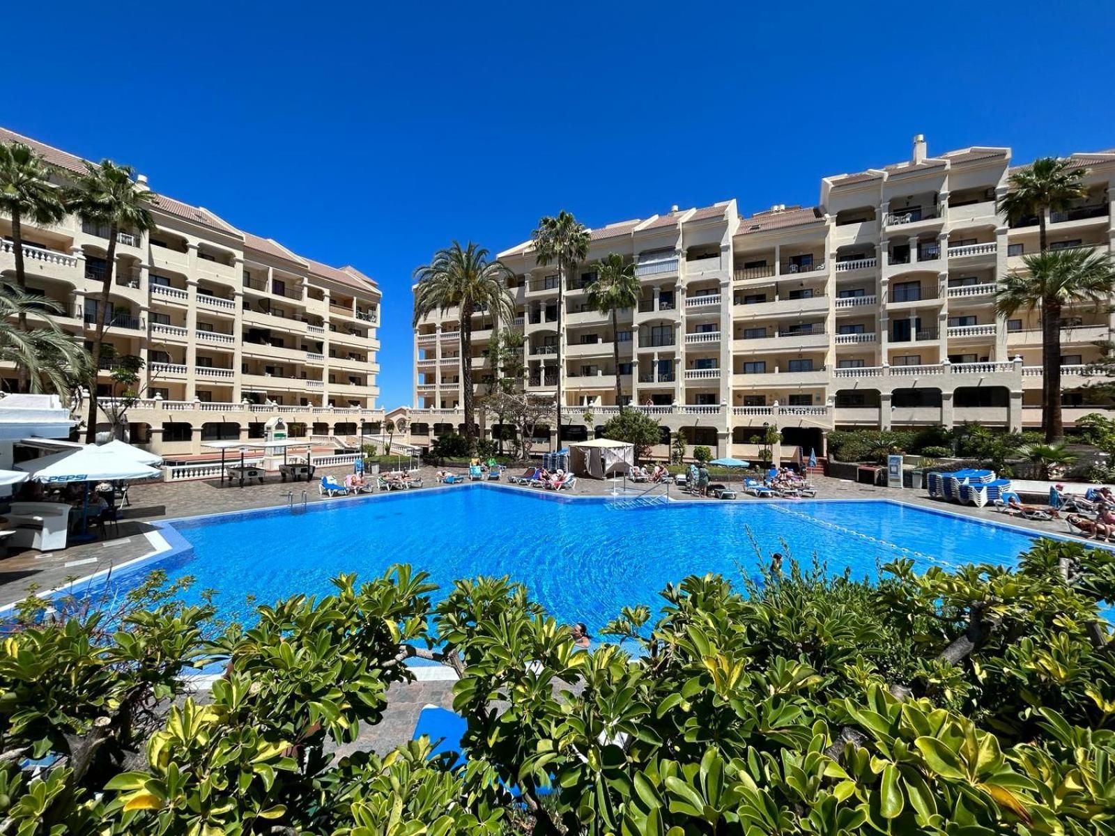 Lovely 1 Bed In Castle Harbour C108 *